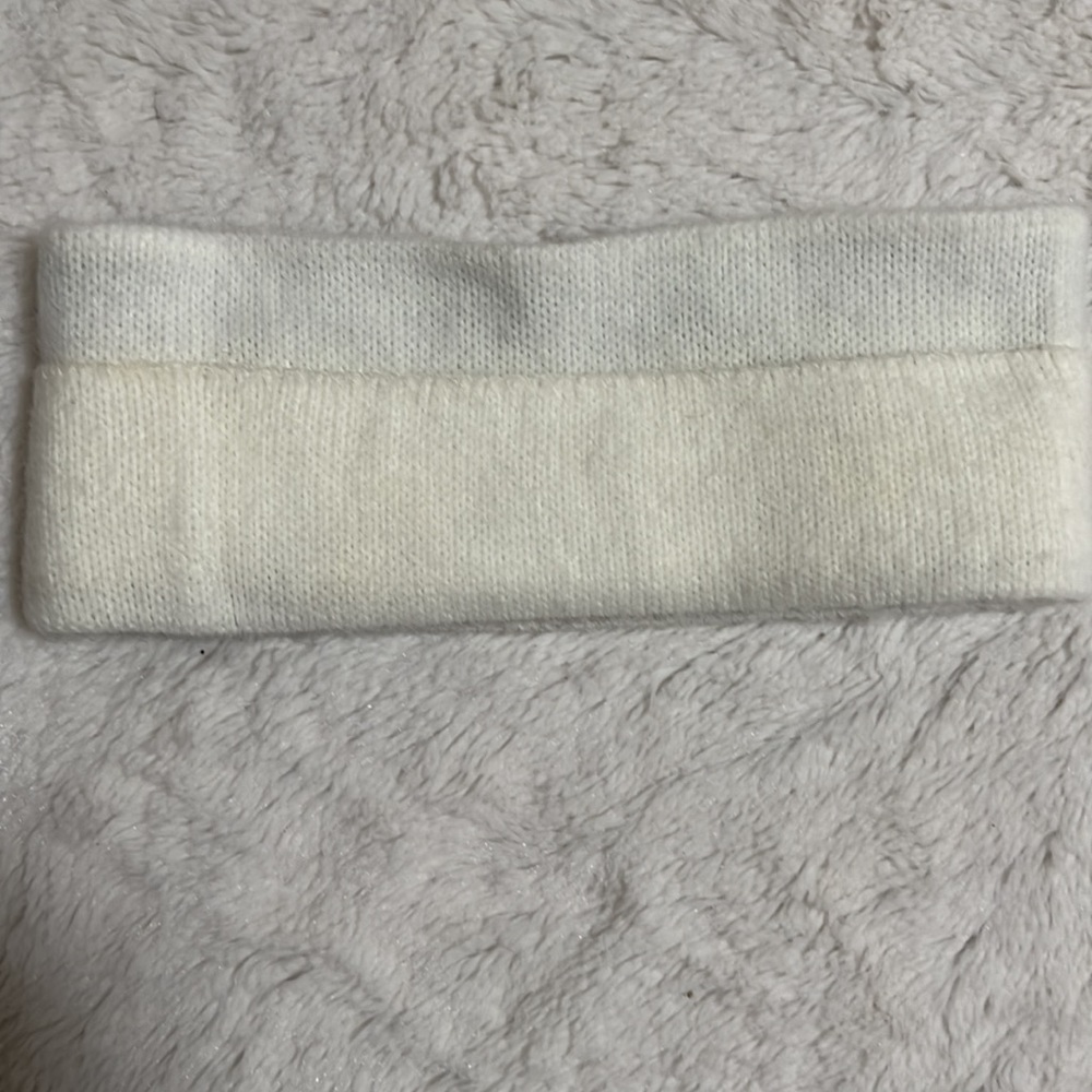 Winter Canada Head Band - Picture 3 of 3
